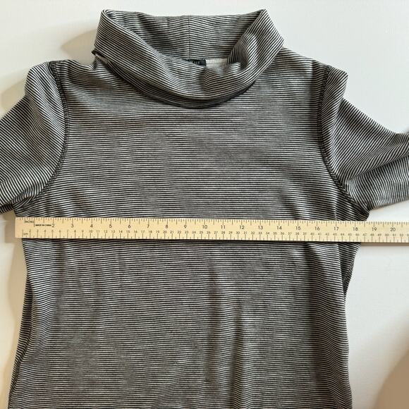 Lafayette 148 Striped Turtleneck Sweater in Black and White Sz M | Comfy Neutral - Picture 12 of 12
